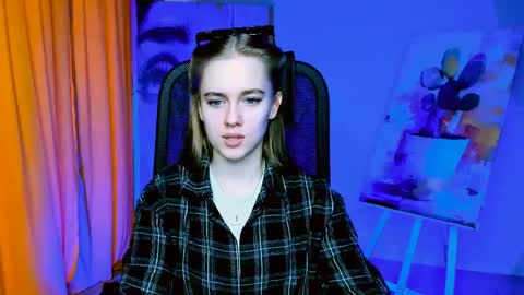 junewoods online show from March 25, 7:25 am