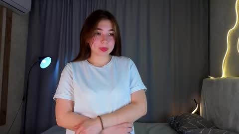 Snapshot of juniebogany chatting on September 12, 4:23 am Bella online show from September 12, 4:23 am