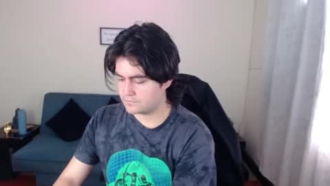 juniior_333 online show from December 1, 1:38 pm