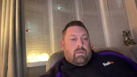 Snapshot of junky345 chatting on December 5, 7:06 pm Junky online show from December 5, 7:06 pm