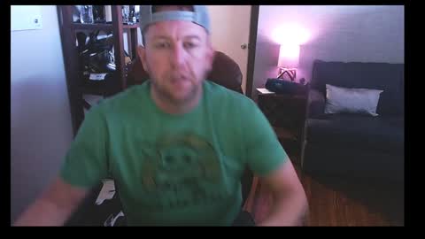 Snapshot of jusbeaz8722 chatting on January 6, 3:19 pm JustnSide Unexxst online show from January 6, 3:19 pm