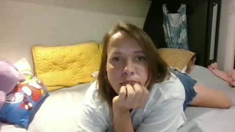 CamperGirl online show from April 12, 11:54 pm