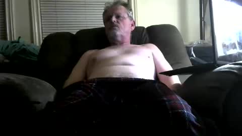 Snapshot of just2look2watch chatting on January 4, 5:05 am just2look2watch online show from January 4, 5:05 am