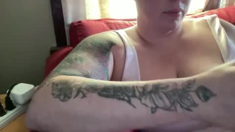 Snapshot of just4you101 chatting on October 17, 1:25 pm Flirty influncer online show from October 17, 1:25 pm