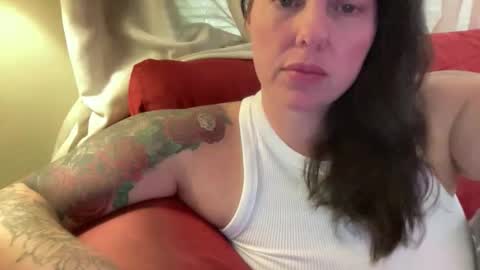 Snapshot of just4you101 chatting on December 3, 2:48 pm Flirty influncer online show from December 3, 2:48 pm