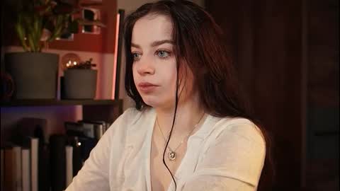 just_dakota_ online show from February 16, 8:21 am