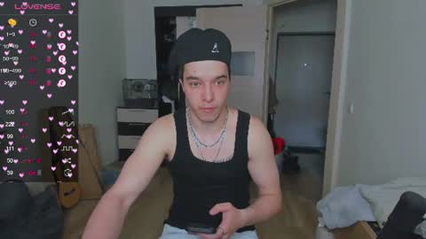 Snapshot of just_edwins chatting on June 25, 11:04 am Edwins online show from June 25, 11:04 am