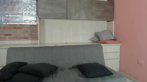 Snapshot of just_girlsgirls chatting on January 16, 8:35 pm danny black top 19 years and sophie blonde girl 19 years the boy is Max online show from January 16, 8:35 pm