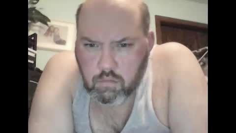 Snapshot of just_hangin_around chatting on December 22, 4:31 am just_hangin_around online show from December 22, 4:31 am