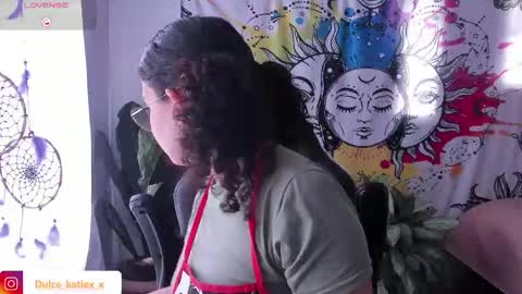 Snapshot of just_katiex chatting on February 10, 7:28 pm Sofia online show from February 10, 7:28 pm