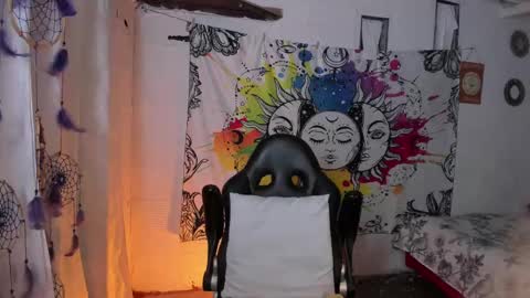 Snapshot of just_katiex chatting on March 1, 11:47 pm Sofia online show from March 1, 11:47 pm