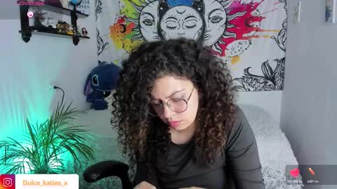 Snapshot of just_katiex chatting on November 25, 12:43 am Sofia online show from November 25, 12:43 am