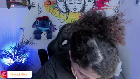 Snapshot of just_katiex chatting on January 5, 5:27 pm Sofia online show from January 5, 5:27 pm