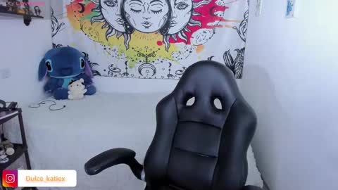 Snapshot of just_katiex chatting on February 4, 6:58 pm Sofia online show from February 4, 6:58 pm