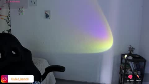 Snapshot of just_katiex chatting on February 23, 5:32 pm Sofia online show from February 23, 5:32 pm