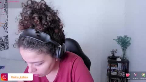 Snapshot of just_katiex chatting on March 19, 3:38 pm Sofia online show from March 19, 3:38 pm