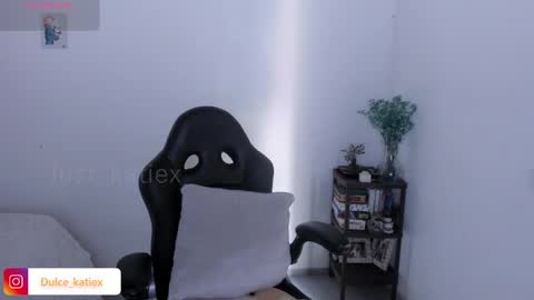 Snapshot of just_katiex chatting on March 26, 6:13 pm Sofia online show from March 26, 6:13 pm