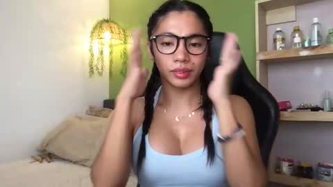 Snapshot of just_marjorie69 chatting on November 28, 1:30 am Be you online show from November 28, 1:30 am