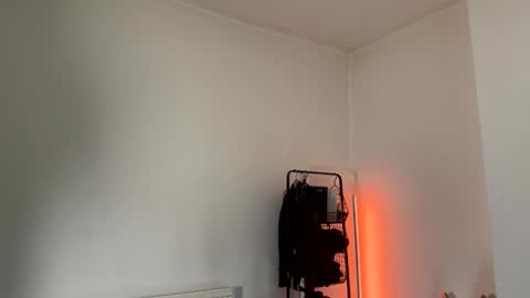 Snapshot of justbecauseiloveit chatting on February 27, 10:15 am Billie B William online show from February 27, 10:15 am