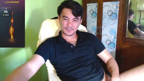 Snapshot of justcallmekarl chatting on February 1, 6:21 am Karl online show from February 1, 6:21 am