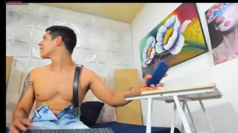 Justin 21cm online show from February 1, 3:41 am