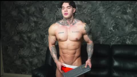 justin clark1 online show from May 14, 3:57 am