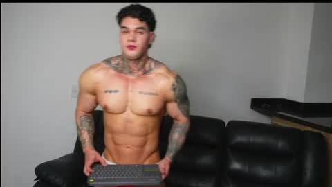 Snapshot of justin_clark1 chatting on July 10, 2:27 am justin clark1 online show from July 10, 2:27 am