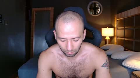 Snapshot of justin_hton chatting on February 8, 10:29 pm Justin online show from February 8, 10:29 pm