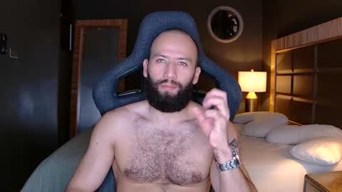 Snapshot of justin_hton chatting on October 22, 11:10 am Justin online show from October 22, 11:10 am