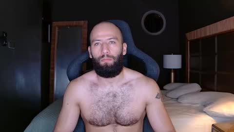 Snapshot of justin_hton chatting on November 4, 10:36 am Justin online show from November 4, 10:36 am