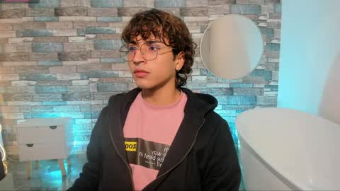  justin  online show from April 5, 11:29 am