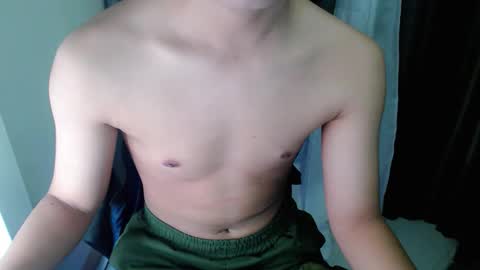 justin_urcuttieguy online show from February 22, 5:33 pm