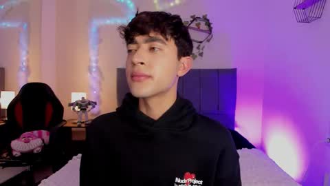 Justin online show from February 4, 11:27 am