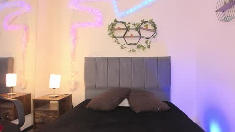 Justin online show from February 10, 11:25 am