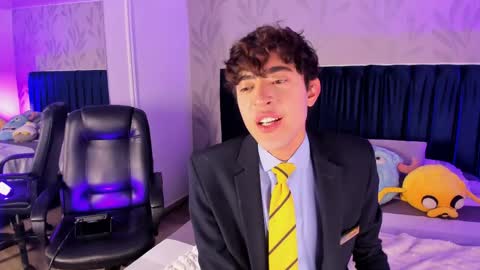 Justin online show from April 7, 12:44 am