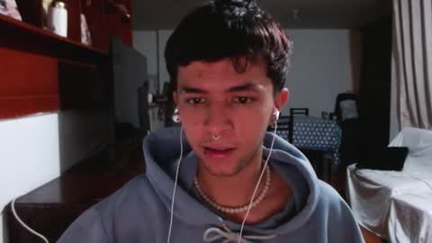 Justine online show from October 17, 5:10 am