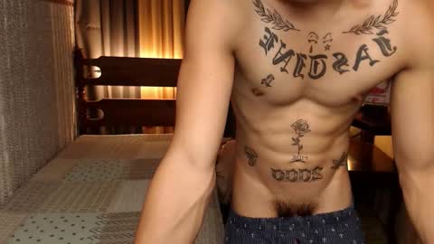 justine_hunk online show from December 3, 4:14 am