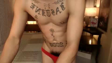 justine_hunk online show from October 18, 5:32 am