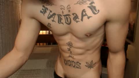 justine_hunk online show from March 23, 5:55 am