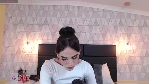 Justine online show from February 4, 4:05 am