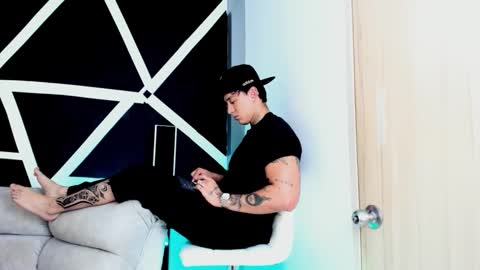 Snapshot of justinfuller_31 chatting on October 18, 7:14 pm justinfuller_31 online show from October 18, 7:14 pm