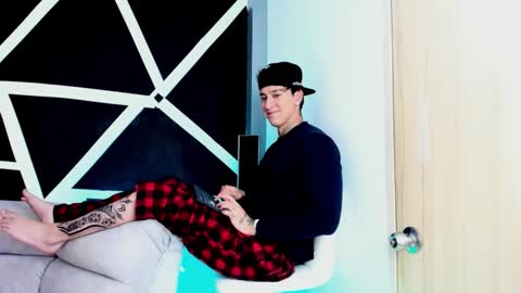 Snapshot of justinfuller_31 chatting on October 20, 6:30 pm justinfuller_31 online show from October 20, 6:30 pm