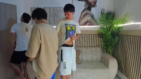 Snapshot of justingtime21 chatting on December 17, 5:46 am justingtime21 online show from December 17, 5:46 am