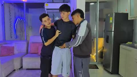 Snapshot of justingtime21 chatting on January 13, 5:46 am justingtime21 online show from January 13, 5:46 am