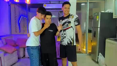 justingtime21 online show from February 4, 9:48 am