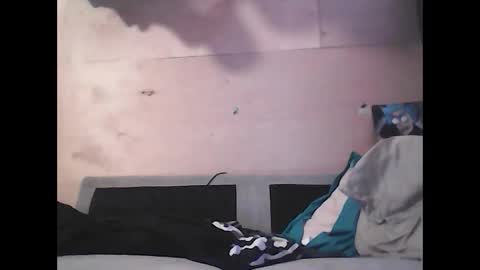 Snapshot of justinjerksit chatting on December 19, 3:29 am justinjerksit online show from December 19, 3:29 am