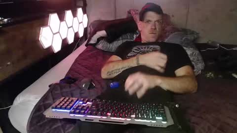 justinmoore1987 online show from October 14, 10:05 am