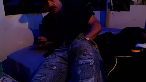 justinmoore1987 online show from May 7, 5:46 am