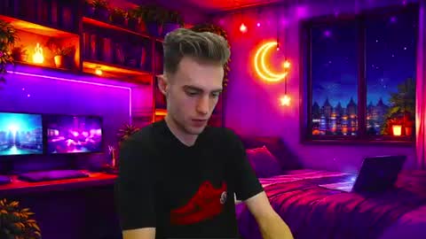 Hologram Guy online show from June 23, 7:39 am