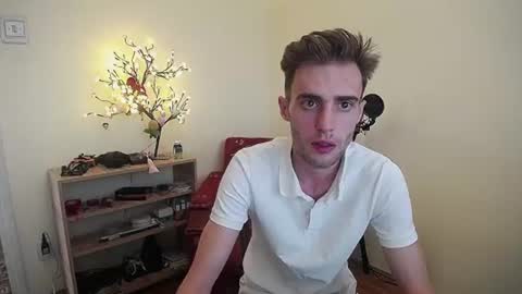 Hologram Guy online show from July 1, 12:51 pm